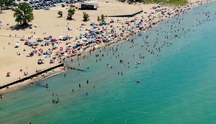 6 Beautiful Beaches To Visit in Michigan - lifeberrys.com