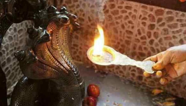 Nag Panchami 2019: कालसर्प दोष से मुक्ति दिला सकते हैं नागदेवता से जुड़े देश के ये प्राचीन मंदिर