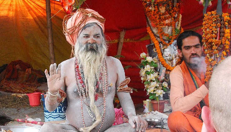 prayagraj maha kumbh,naga sadhu sangam,kumbh mela 2025,prayagraj spiritual event,maha kumbh naga sadhus,triveni sangam prayagraj,naga sadhu rituals,maha kumbh prayagraj