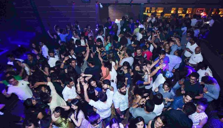 6 Places in India To Enjoy Nightlife - lifeberrys.com