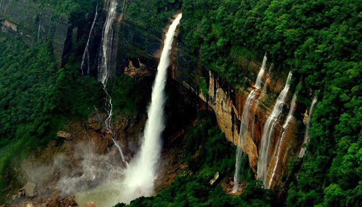 famous waterfalls in india,top waterfalls to visit in india,best waterfalls in india for nature lovers,waterfalls in india for adventure seekers,most beautiful waterfalls in india,popular indian waterfalls for tourists,top 10 waterfalls in india,hidden waterfalls in india,scenic waterfalls in india,waterfalls to visit during monsoon in india,waterfall treks in india,photogenic waterfalls in india,indias largest waterfalls,top waterfalls in western ghats india,famous waterfalls in south india,majestic waterfalls in north india,best waterfalls in