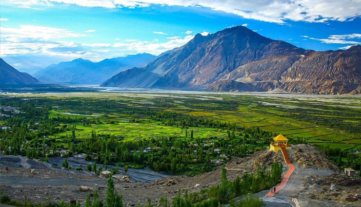 places to visit in ladakh,ladakh travel,best places in ladakh,ladakh tourist attractions,leh palace,pangong lake,khardung la,nubra valley,thiksey monastery,zanskar valley,hemis national park,shanti stupa,ladakh adventure,ladakh trekking,ladakh monasteries