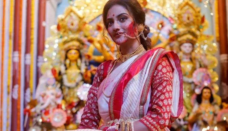 nusrat jahan,nusrat jahan durga pandal,nusrat jahan sindoor khela,chaltabagan durga puja pandal,durga puja 2019,entertainment ,नुसरत जहां,सिंदूर खेला