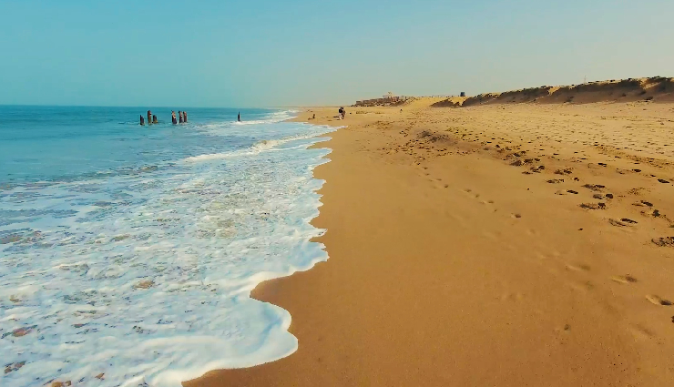 4 Popular Beaches You Can Explore Near Dwarka - lifeberrys.com