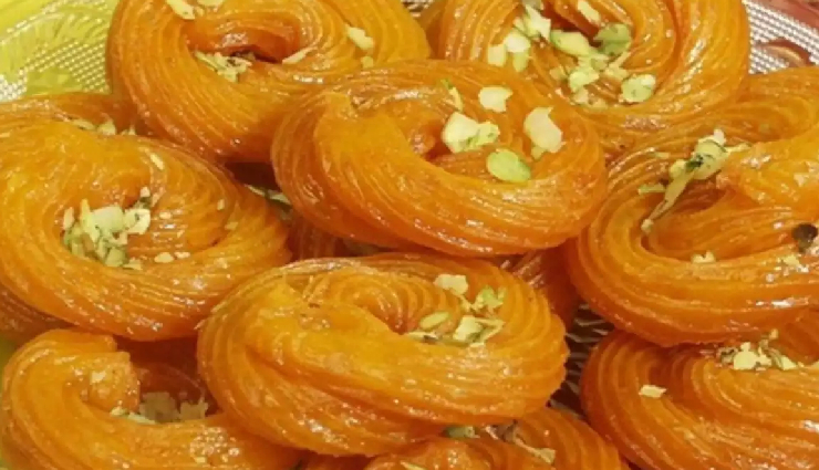 paneer jalebi,paneer jalebi ingredients,paneer jalebi recipe,paneer jalebi home,paneer jalebi festival,paneer jalebi sweet dish,paneer jalebi delicious,maida jalebi,paneer jalebi food lovers