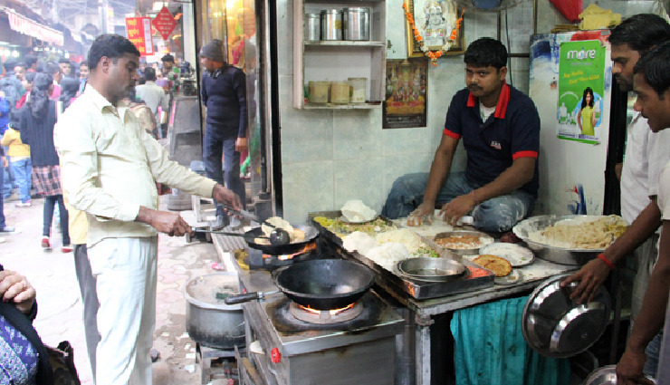 chandni chowk delhi,food lovers paradise,must-try delicacies,delhi street food,chandni chowk famous foods,best food in chandni chowk,delhi culinary delights,top street food in delhi,chandni chowk food tour,foodie spots in chandni chowk