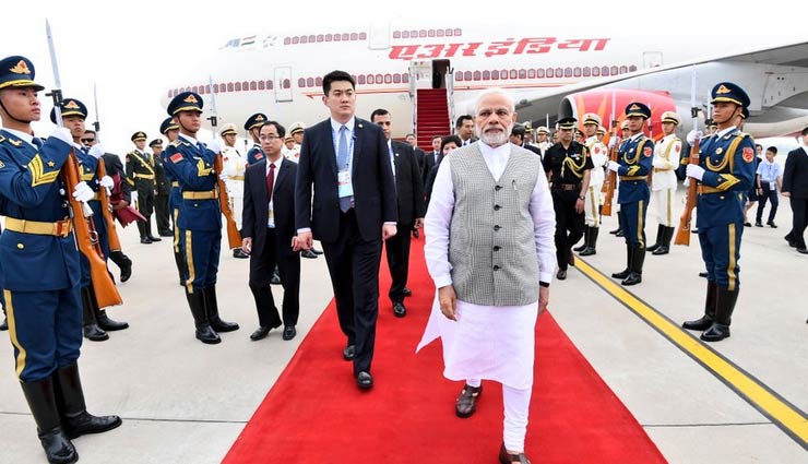 SCO सम्मेलन : चिंगदाओ पहुंचे पीएम मोदी, जिनपिंग के साथ करेंगे द्विपक्षीय वार्ता