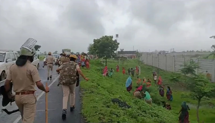 rajasthan banswara,villagers protested against nuclear power plant,compensation,police used lathi,tear gas