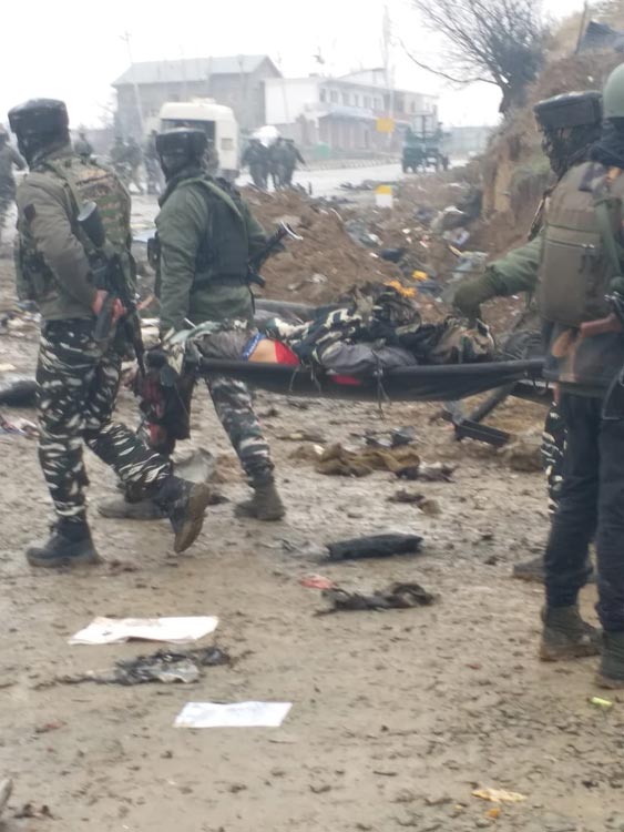 terror attack news,terror attack in pulwama,terror attack in jammu kashmir,pulwama,crpf,jammu kashmir,kashmir terror attack,terror attack in kashmir,militants attack,terror attack ,जम्मू कश्मीर, आतंकी हमला, आतंकवादी हमला, सीआरपीएफ, ब्लास्ट, पुलवामा