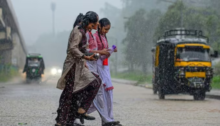 उत्तर-पश्चिम और पूर्वोत्तर भारत में अगले 5 दिनों में भारी बारिश की संभावना: मौसम विभाग