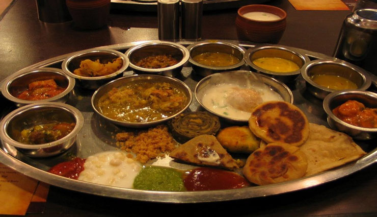 thali food enjoy,punjabi thali,rajasthani thali,gujrati thali,kerala thali,north indian thali ,आनन्द ले थाली के भोजन का, पंजाबी थाली, राजस्थानी थाली, गुजराती थाली, केरला थाली, नार्थ इंडियन थाली 