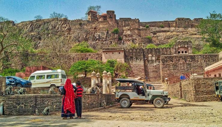 ranthambore fort,ranthambore national park,facts about ranthambore fort,tourism,travel,holidays ,होलिदयास, ट्रेवल, टूरिज्म, रणथंभौर किला , रणथंभौर नेशनल पार्क