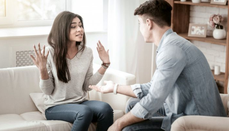 10 Big Signs Of Disconnection In A Relationship