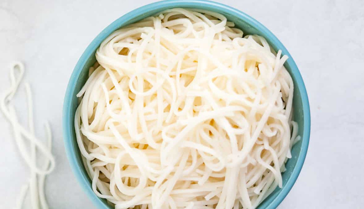 rice noodles,rice noodles spicy,rice noodles ingredients,rice noodles recipe,rice noodles street food,rice noodles fast food,rice noodles tasty,rice noodles delicious