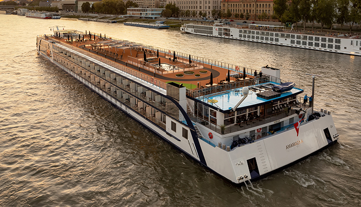 10 Best River Cruise Provider Around The World - lifeberrys.com