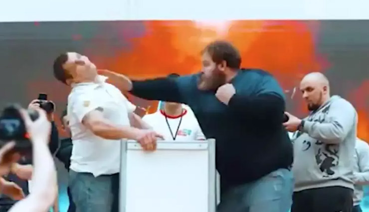 russian slapping championship,slapping championship contest,siberia ,रूस, रूस की अनोखी प्रतियोगिता, थप्पड़ की प्रतियोगिता, स्लेपिंग चैंपियनशिप 