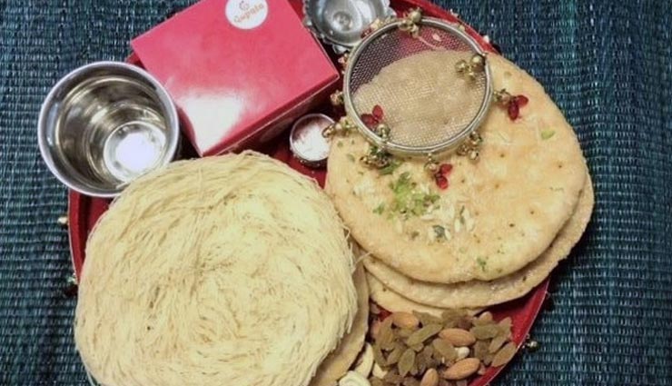 karwa chauth 2018,karwa chauth traditions,karwa chauth pooja ,करवा चौथ का शुभ मुहूर्त, पूजा विधि, सरगी, व्रत कथा और महत्‍व