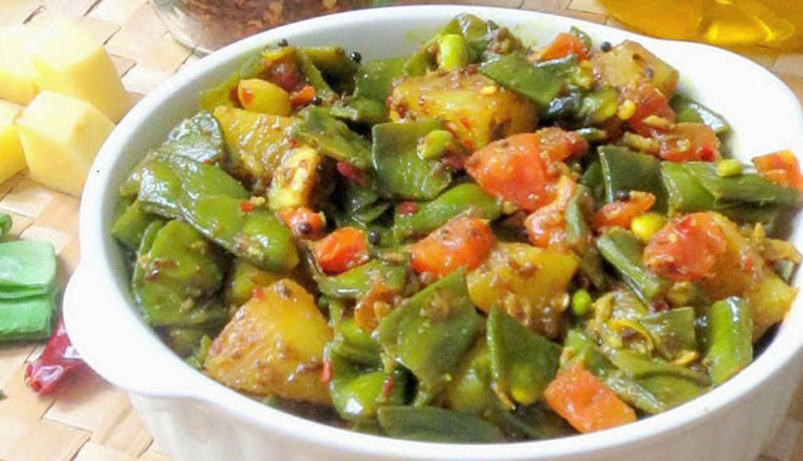 Recipe- Dhaba Style Sem Aloo Ki Sabzi - lifeberrys.com