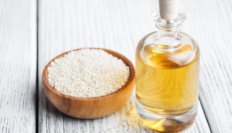 4 Ways To Use Sesame Oil For Hair Care - Lifeberrys.com