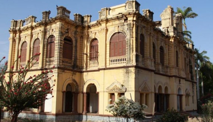 9 Best Places Tourists Must Visit In Bhuj - Lifeberrys.com