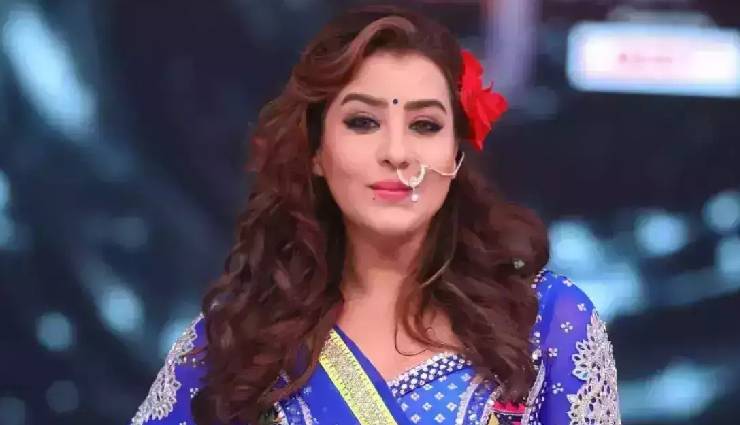 ayesha singh,actress ayesha singh,ayesha singh swollen face,ghum hai kisike pyaar mein,Shilpa Shinde,actress shilpa shinde,bhabhiji ghar per hai,khatron ke khiladi 14