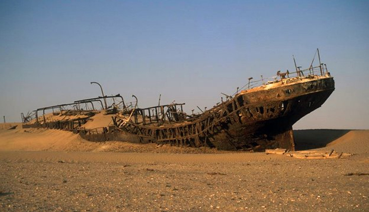 6 Shipwrecks That are Still Visible on Beaches - lifeberrys.com