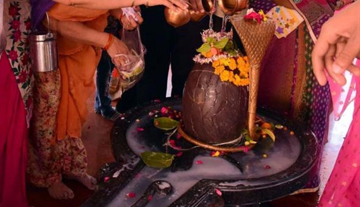 महाशिवरात्रि 2019: पूजा में जरूर शामिल करें ये 6 चीजें, मिलेगा शिवजी का आशीर्वाद 