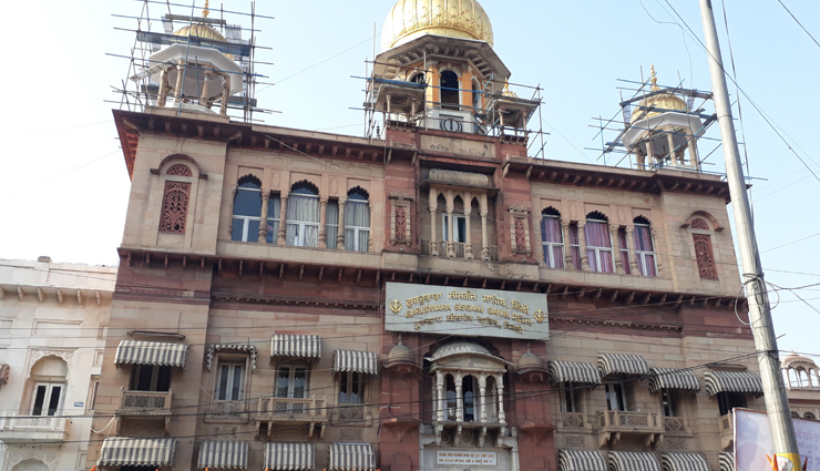 famous gurudwaras in delhi,historic gurudwaras of delhi,popular gurudwaras in delhi,spiritual landmarks in delhi,sacred gurudwaras of delhi,gurudwaras in delhi ncr,delhi iconic gurudwaras,historical significance of delhi gurudwaras,spiritual retreats in delhi,famous sikh temples in delhi,delhi gurudwaras and their history,must-visit gurudwaras in delhi