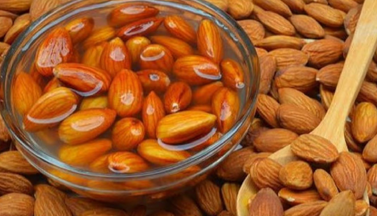 benefits of eating almonds daily,how many almonds to eat daily,almonds for health,almonds for weight management,why eat 5-6 almonds daily,nutritional benefits of almonds