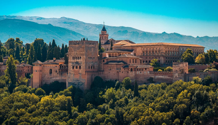 6 tourist places in spain