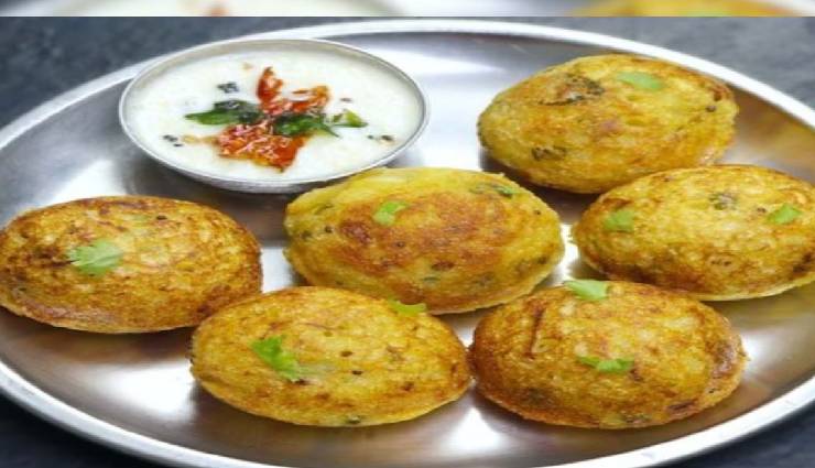 suji ke appe,suji ke appe recipe,suji ke appe ingredients,suji ke appe south indian food