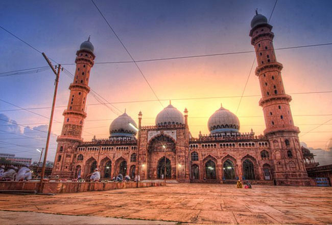 famous mosque in india,mosque in india,bakrid 2018 ,जामा मस्जिद, पुरानी दिल्ली, मक्का मस्जिद, हैदराबाद, ताज-उल-मस्जिद, भोपाल, बड़ा इमामबाड़ा, लखनऊ, जामा मस्जिद, आगरा,बकरीद 2018