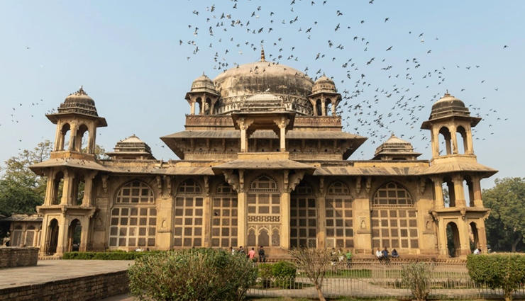 tourist places in gwalior,best places to visit in gwalior,top attractions in gwalior,historical sites in gwalior,gwalior tourist spots,sightseeing in gwalior,must-visit places in gwalior,famous places in gwalior,gwalior travel guide,things to do in gwalior