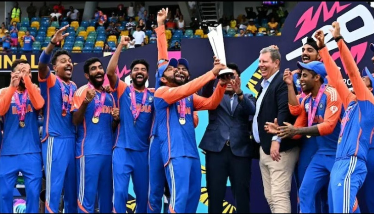 बॉलीवुड में जश्न : टीम इंडिया के 17 साल बाद फिर से टी20 विश्व कप जीतने पर सितारों ने ऐसे जताई खुशी