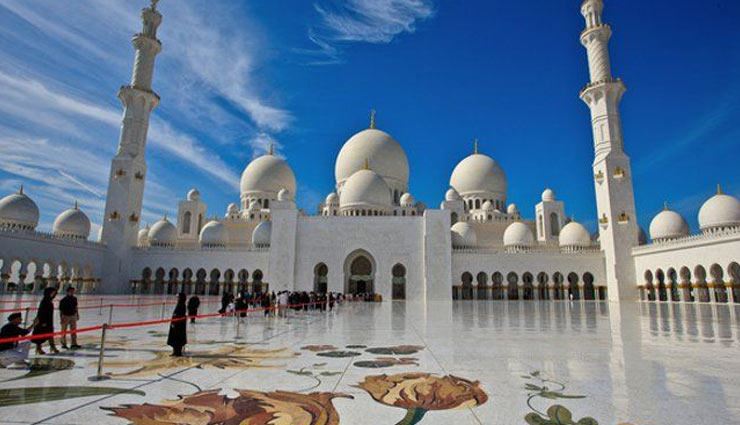 famous temples in the world,mysterious temples in the world,temple of heaven,temple of heaven china,wat rong khun,wat rong khun thailand,the sheikh zayed grand mosque,sheikh zayed grand mosque in abu dhabi,saint basil cathedral in moscow,saint basil cathedral in moscow russsia,travel,holidays,travel guide,tourism ,धार्मिक स्थल,टेंपल ऑफ हेवन चीन,व्हाट रॉन्ग खुन थाइलैंड,शेख जायद ग्रैंड मस्जिद,सेंट बेसिल्स कैथेड्रल रूस