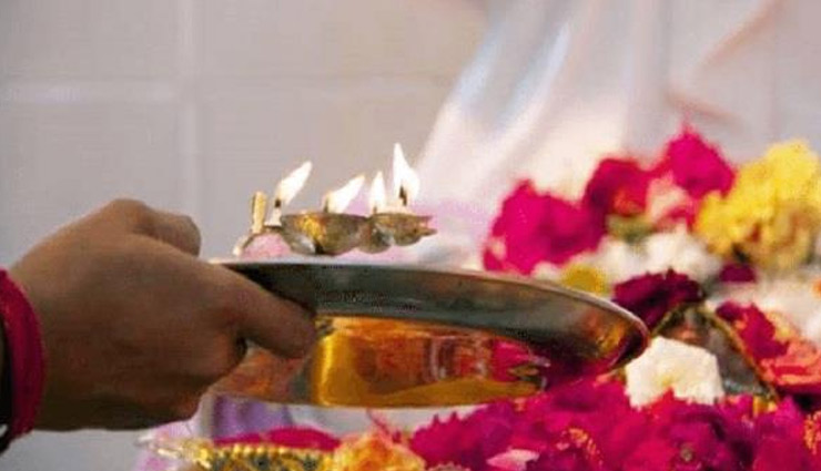 पूजा के दौरान इन 6 बातों का रखे विशेष ध्यान वरना पड़ता है विपरीत प्रभाव 