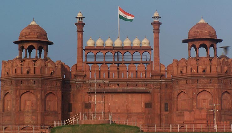 Independence Day Special: भारत की शान को बढ़ाता है लहराता हुआ तिरंगा, जानें इससे जुड़े दिलचस्प तथ्य