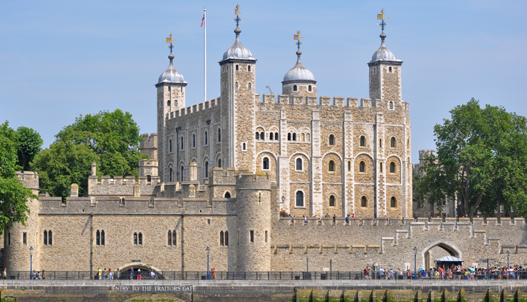 6 Most Famous Tourist Attractions in England - lifeberrys.com