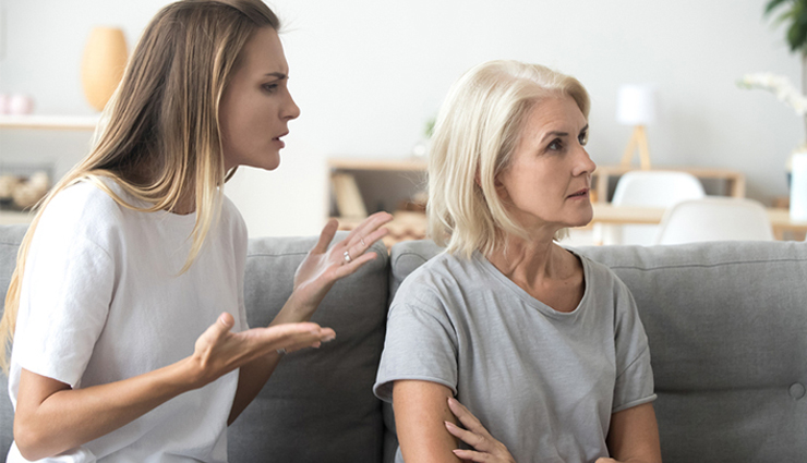 15 Sure Signs That Tell You Have a Toxic Mother-in-law - lifeberrys.com