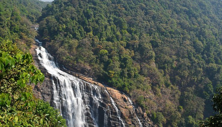 famous waterfalls in india,top waterfalls to visit in india,best waterfalls in india for nature lovers,waterfalls in india for adventure seekers,most beautiful waterfalls in india,popular indian waterfalls for tourists,top 10 waterfalls in india,hidden waterfalls in india,scenic waterfalls in india,waterfalls to visit during monsoon in india,waterfall treks in india,photogenic waterfalls in india,indias largest waterfalls,top waterfalls in western ghats india,famous waterfalls in south india,majestic waterfalls in north india,best waterfalls in