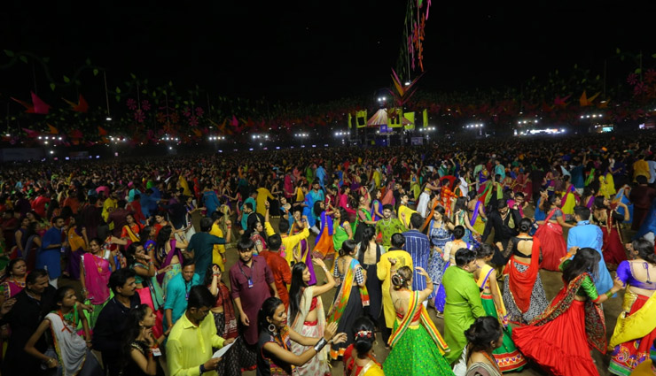 Navratri 2024: 13 Places To Enjoy Garba In Gujarat - Lifeberrys.com