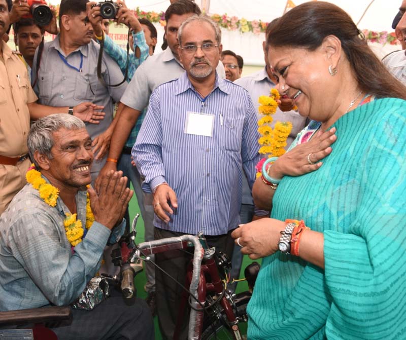 rajasthan,rajasthan news,vasundhara raje,football academy,chittorgarh ,मुख्यमंत्री श्रीमती वसुन्धरा राजे,राजस्थान,राजस्थान न्यूज़,फुटबॉल अकादमी,निम्बाहेड़ा