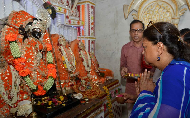 rajasthan,cm vasundhara raje,dungarpur ,मुख्यमंत्री श्रीमती वसुन्धरा राजे,राजस्थान,डूंगरपुर जिले, बेणेश्वर धाम मंदिर