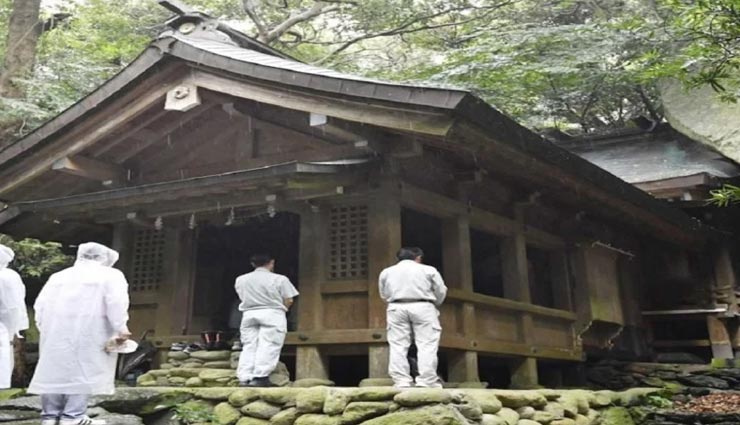 weird news,weird island,japan okinoshima island,mysterious island ,अनोखी खबर, अनोखा आइलैंड, जापान का ओकिनोशिमा आइलैंड, रहस्यमयी आइलैंड