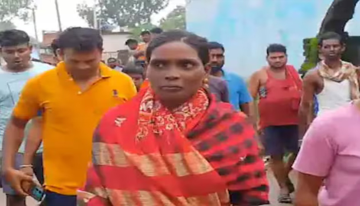 chhattisgarh woman swept,rescued in odisha