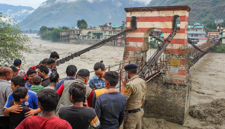 उत्तराखंड में मानसून की तबाही, केदारनाथ में मरने वालों की संख्या एक दर्जन से ज़्यादा, 16 लापता