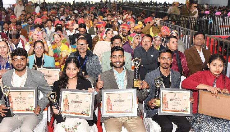 rajasthan youth festival,cm bhajanlal honors youth,youth talent in rajasthan,chief minister speech,youth festival highlights,rajasthan young talent recognition